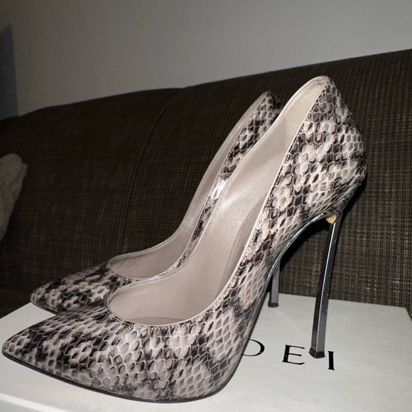Casadei Skyhigh Blade Python Skin Pumps , size 8.5 - Picture 4 of 8